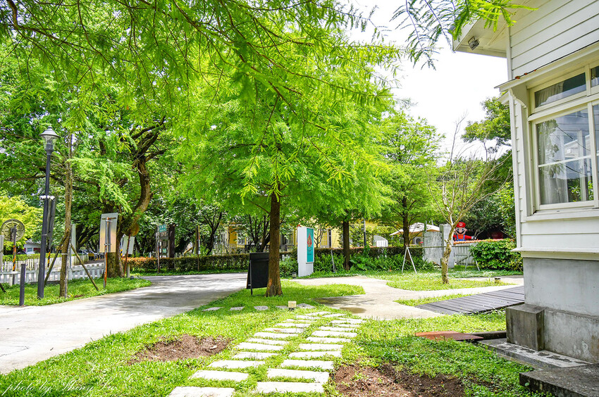 草山小鎮好吃港點,保留美軍宿舍的基地格局, 打造出美式鄉村屋+韓系文青風的氛圍