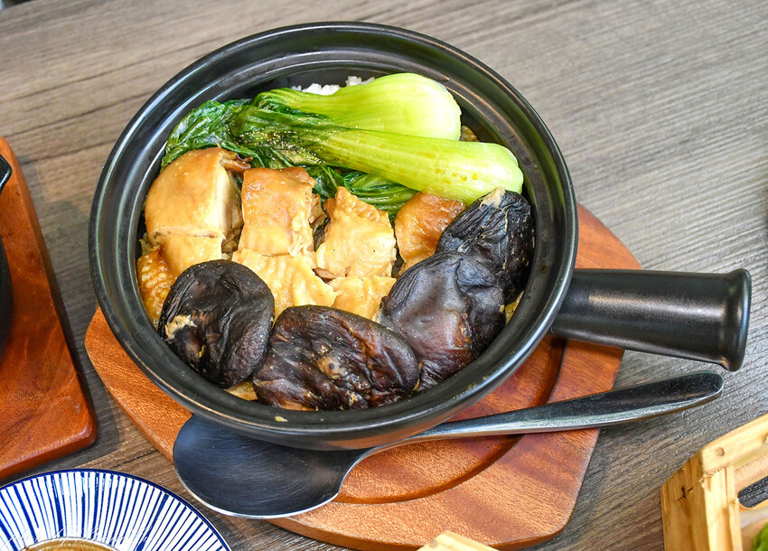 草山小鎮好吃港點,保留美軍宿舍的基地格局, 打造出美式鄉村屋+韓系文青風的氛圍