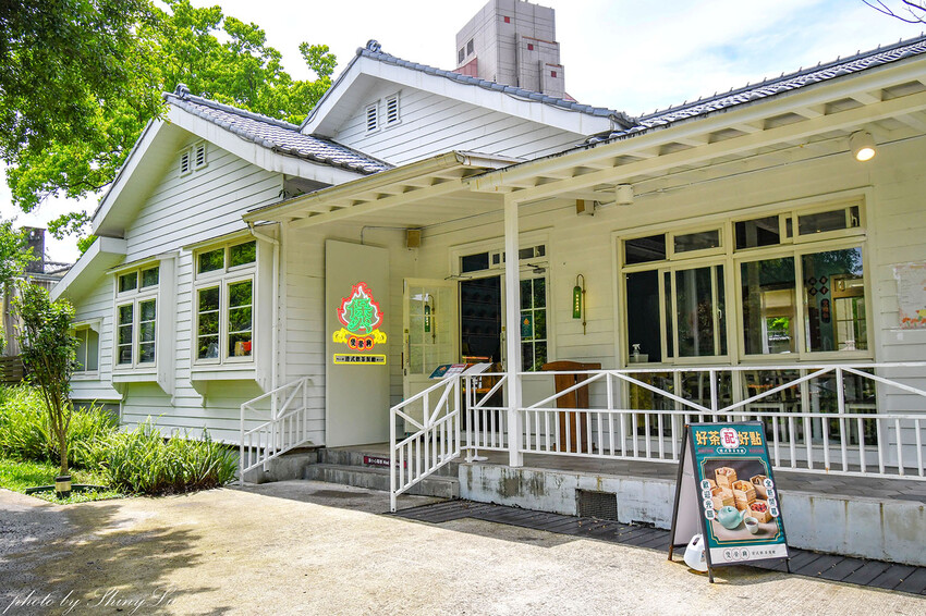 草山小鎮好吃港點,保留美軍宿舍的基地格局, 打造出美式鄉村屋+韓系文青風的氛圍