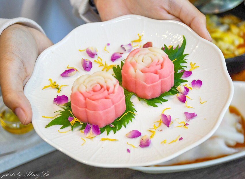 草山小鎮好吃港點,保留美軍宿舍的基地格局, 打造出美式鄉村屋+韓系文青風的氛圍