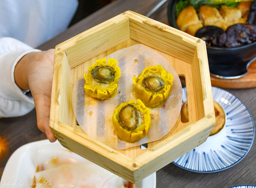 草山小鎮好吃港點,保留美軍宿舍的基地格局, 打造出美式鄉村屋+韓系文青風的氛圍