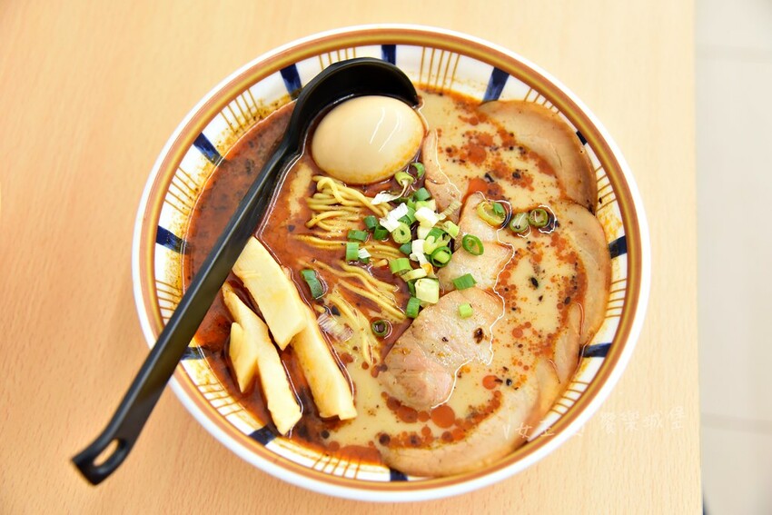 公館拉麵免費加麵、甜點也吃到飽 #何家拉麵/ WalkerLand窩客島整理提供 未經許可不可轉載 公館拉麵免費加麵、甜點也吃到飽 #何家拉麵/ WalkerLand窩客島整理提供 未經許可不可轉載