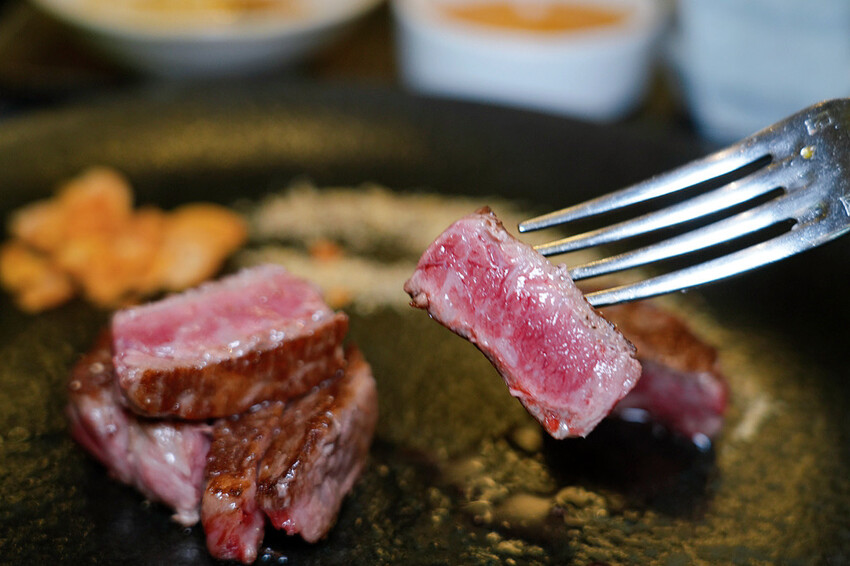 士林鐵板燒「潼鐵板燒至善店」，台北森林系鐵板燒，A5和牛搭配