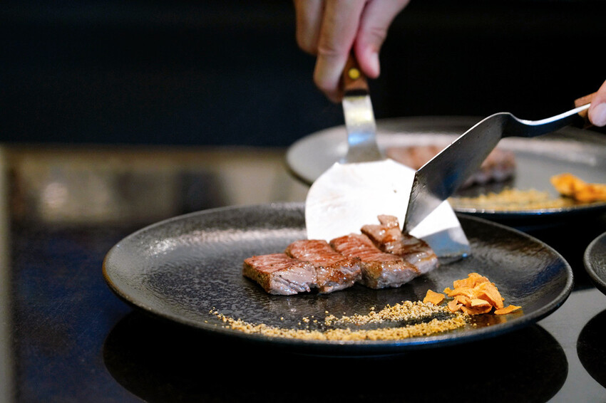 士林鐵板燒「潼鐵板燒至善店」，台北森林系鐵板燒，A5和牛搭配