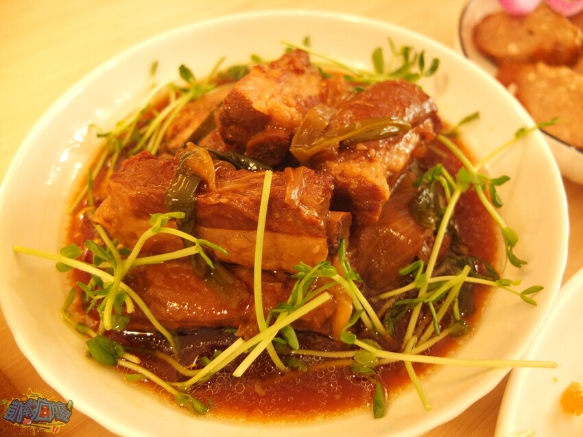 屏東縣屏東市屏東餐廳推薦【食典shidien】不預約吃不到！屏東最新無菜單私廚料理｜台式懷舊古早味菜色｜秘方醃料烤雞紅到外縣市｜超夯私廚餐盒美味無法擋｜屏東聚餐聚會新選擇