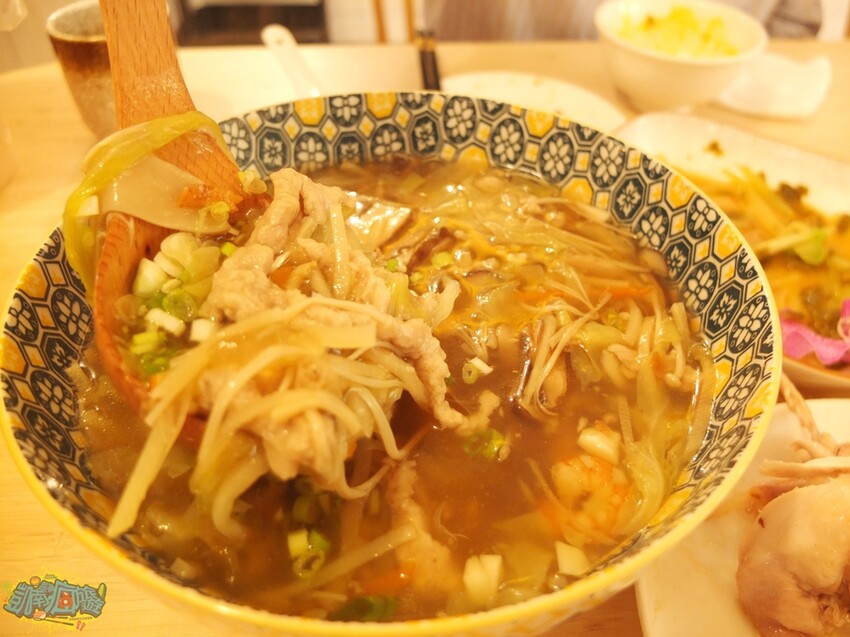 屏東縣屏東市屏東餐廳推薦【食典shidien】不預約吃不到！屏東最新無菜單私廚料理｜台式懷舊古早味菜色｜秘方醃料烤雞紅到外縣市｜超夯私廚餐盒美味無法擋｜屏東聚餐聚會新選擇