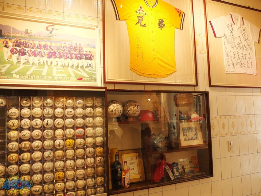 屏東縣屏東市屏東餐廳推薦【食典shidien】不預約吃不到！屏東最新無菜單私廚料理｜台式懷舊古早味菜色｜秘方醃料烤雞紅到外縣市｜超夯私廚餐盒美味無法擋｜屏東聚餐聚會新選擇