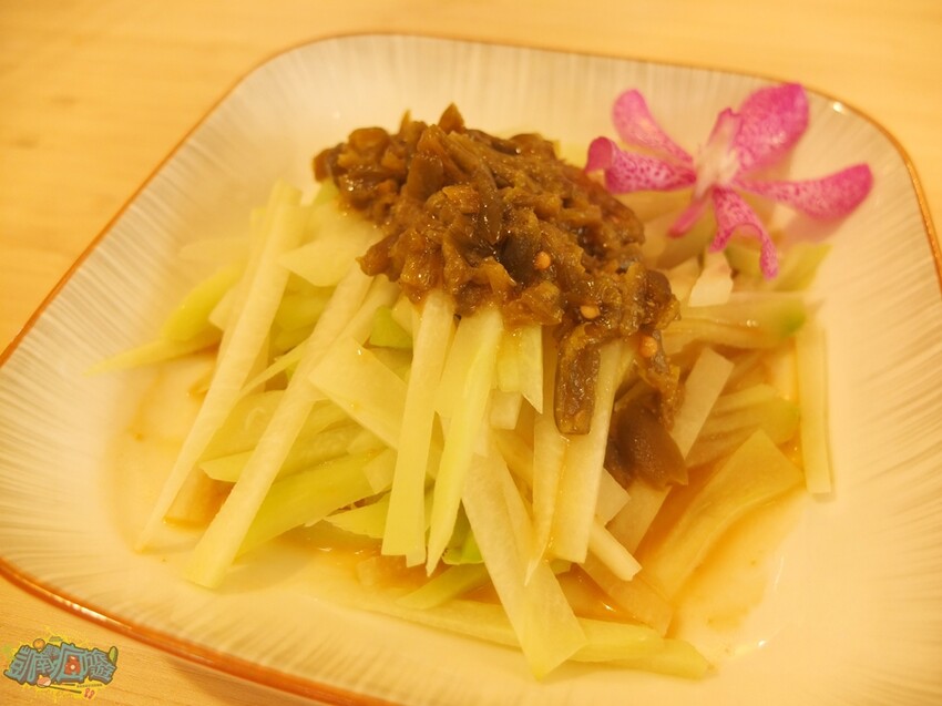 屏東縣屏東市屏東餐廳推薦【食典shidien】不預約吃不到！屏東最新無菜單私廚料理｜台式懷舊古早味菜色｜秘方醃料烤雞紅到外縣市｜超夯私廚餐盒美味無法擋｜屏東聚餐聚會新選擇