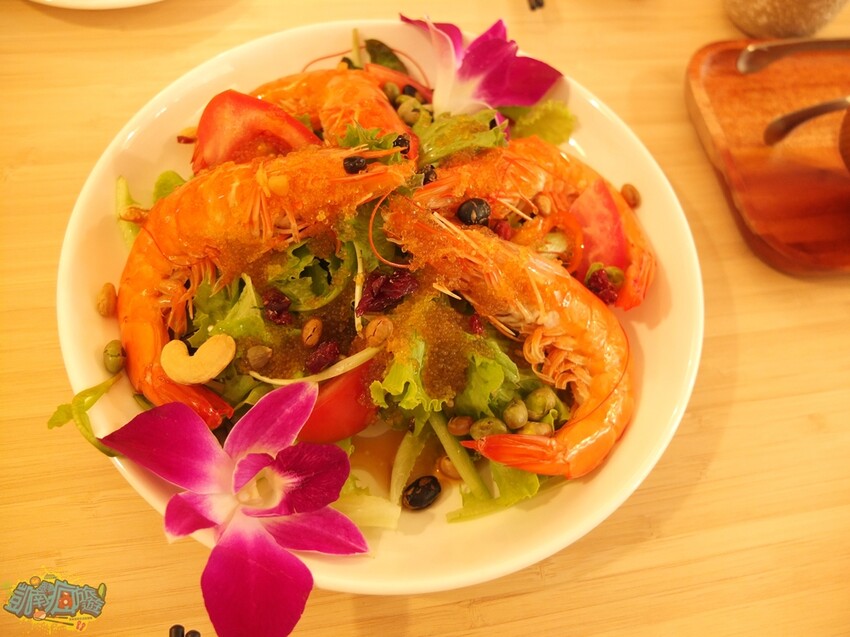 屏東縣屏東市屏東餐廳推薦【食典shidien】不預約吃不到！屏東最新無菜單私廚料理｜台式懷舊古早味菜色｜秘方醃料烤雞紅到外縣市｜超夯私廚餐盒美味無法擋｜屏東聚餐聚會新選擇