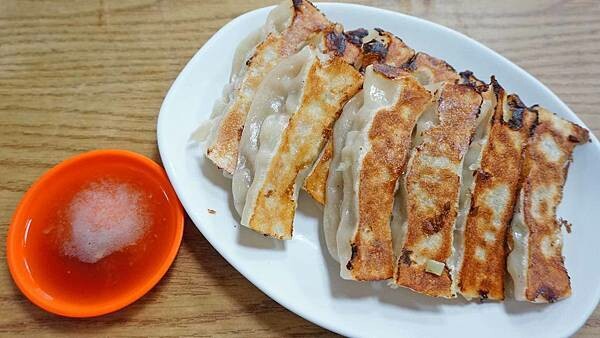 台北在地人才知道必吃的13家鍋貼-懶人包