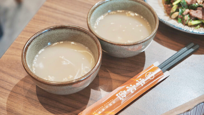 台北市大安區[台北美食] 牛本色溫體牛火鍋｜名字有「牛」免費吃肉！市民大道必吃火鍋推薦