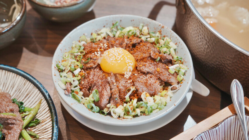 台北市大安區[台北美食] 牛本色溫體牛火鍋｜名字有「牛」免費吃肉！市民大道必吃火鍋推薦