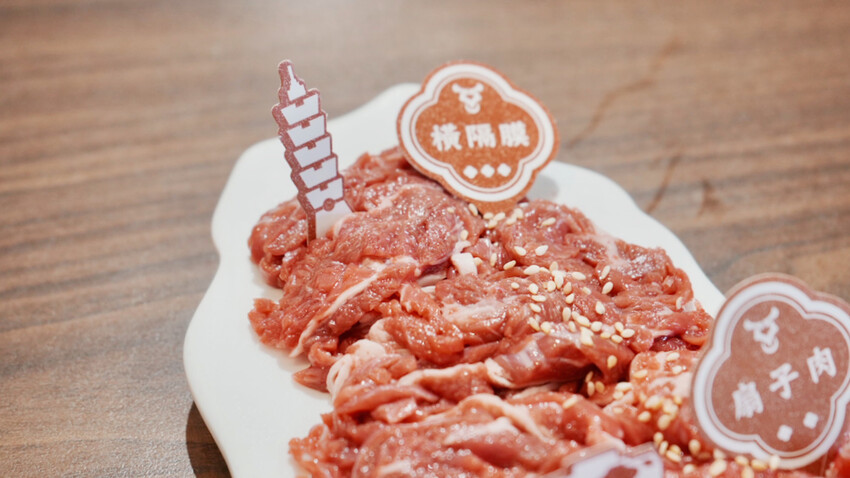 台北市大安區[台北美食] 牛本色溫體牛火鍋｜名字有「牛」免費吃肉！市民大道必吃火鍋推薦