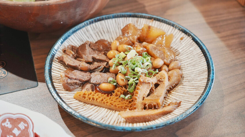 台北市大安區[台北美食] 牛本色溫體牛火鍋｜名字有「牛」免費吃肉！市民大道必吃火鍋推薦