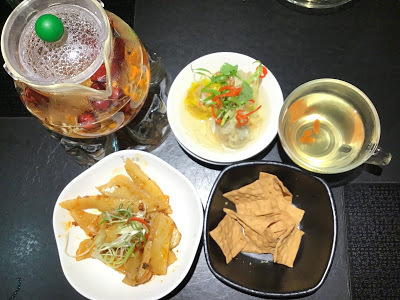 台北車站二樓 微風廣場美食【翰林茶館】相隔半世紀、三位老同學重相逢