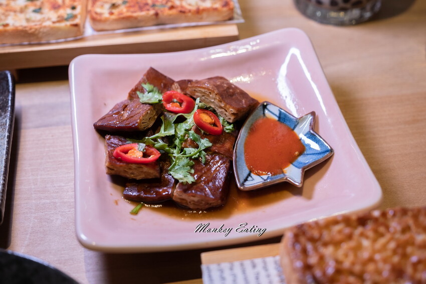 【彰化美食】老紀茶行│彰化復古風茶館，簡餐定食茶飲點心。彰化阿三肉圓對面 - 貪吃猴的幻想