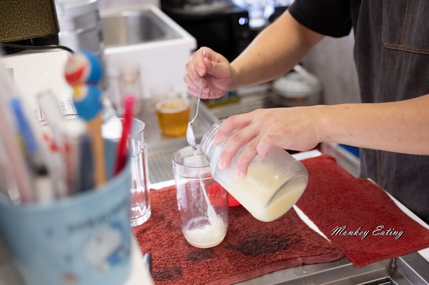 【彰化美食】老紀茶行│彰化復古風茶館，簡餐定食茶飲點心。彰化阿三肉圓對面 - 貪吃猴的幻想