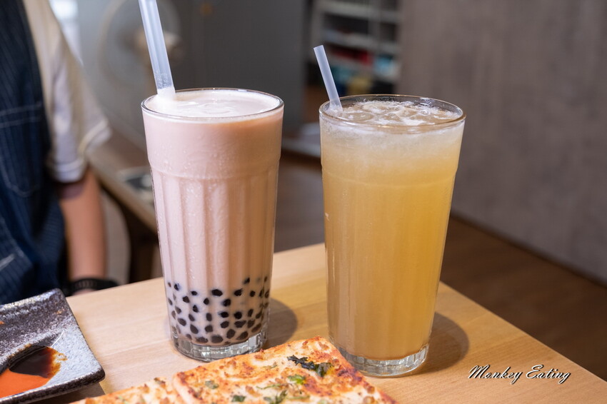 【彰化美食】老紀茶行│彰化復古風茶館，簡餐定食茶飲點心。彰化阿三肉圓對面 - 貪吃猴的幻想