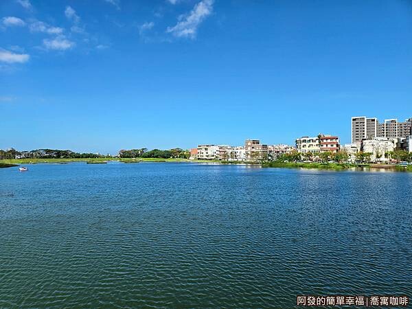 喬寓咖啡05-池畔美景.jpg 喬寓咖啡05-池畔美景.jpg