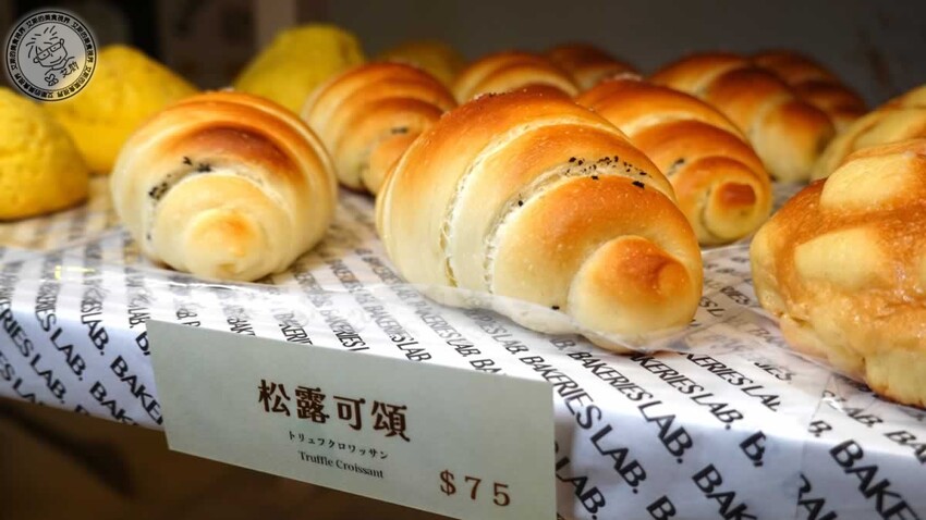 菠蘿麵包新潮流！釛匠時尚包吸睛登場，時尚菠蘿麵包爆話題。