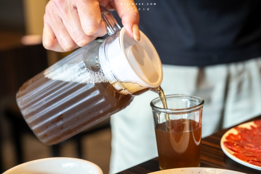 新北市新莊區新莊美食｜野牛殿溫體牛新莊旗艦店～新莊體育館前超人氣的溫體牛火鍋，不需要解釋的好味道（菜單）