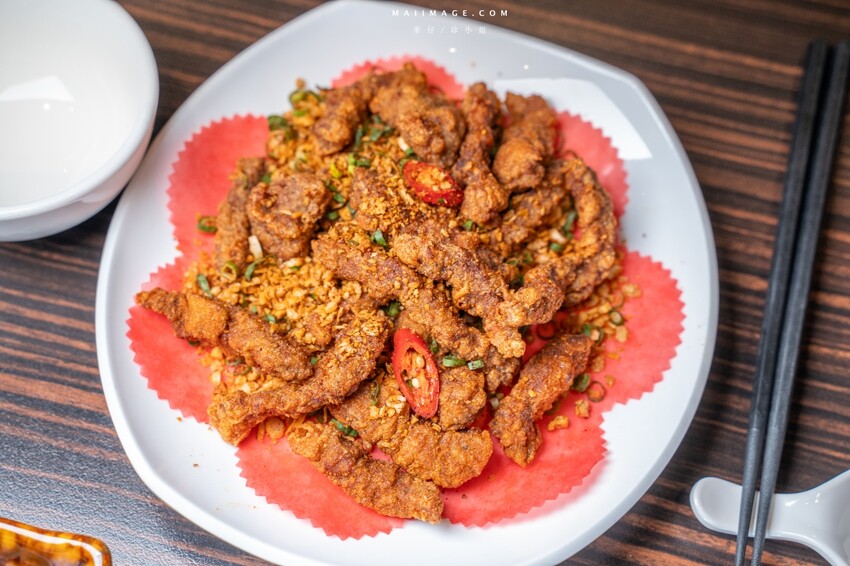 新北市新莊區新莊美食｜野牛殿溫體牛新莊旗艦店～新莊體育館前超人氣的溫體牛火鍋，不需要解釋的好味道（菜單）