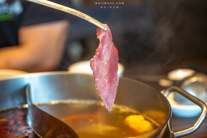 新北市新莊區新莊美食｜野牛殿溫體牛新莊旗艦店～新莊體育館前超人氣的溫體牛火鍋，不需要解釋的好味道（菜單）