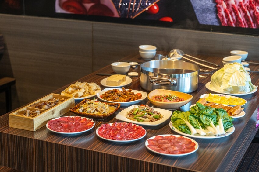 新北市新莊區新莊美食｜野牛殿溫體牛新莊旗艦店～新莊體育館前超人氣的溫體牛火鍋，不需要解釋的好味道（菜單）