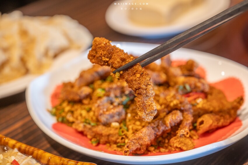 新北市新莊區新莊美食｜野牛殿溫體牛新莊旗艦店～新莊體育館前超人氣的溫體牛火鍋，不需要解釋的好味道（菜單）