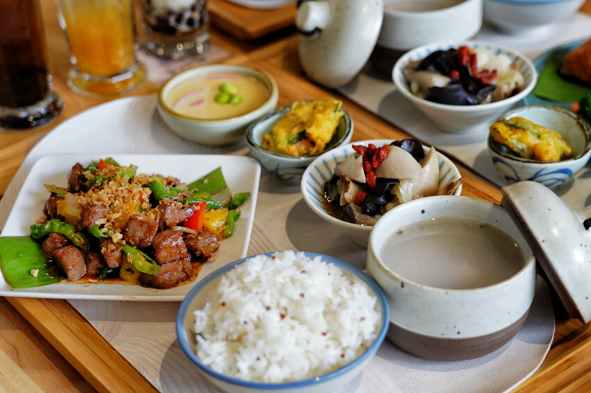 親子友善餐廳!好多客家功夫菜!內用不收服務費~