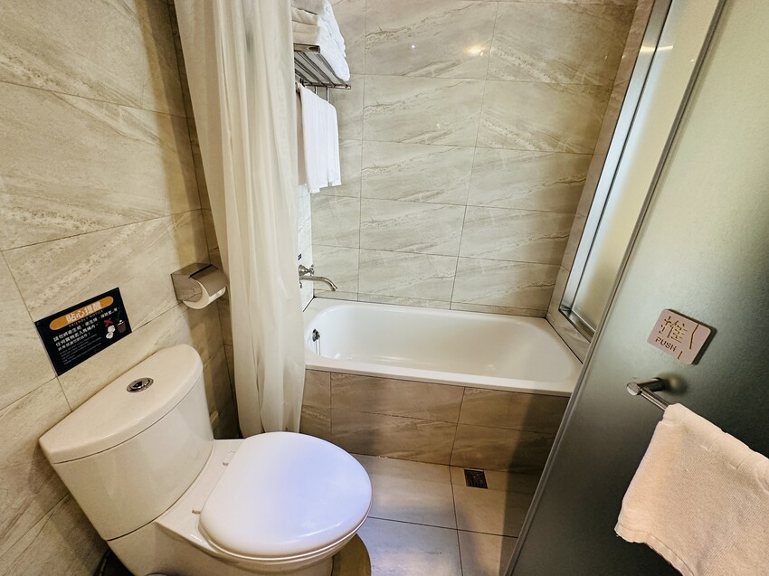 【路境行旅 台南西門館】台南中西區住宿推薦!高級家庭房開箱,