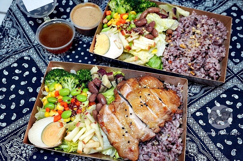 台中市太平區太平輕食沙拉推薦|沐橙sala-無飯不歡的朋友也能吃飽的沙拉餐盒,九種主食八種醬料搭配選擇多|坪林公園運動