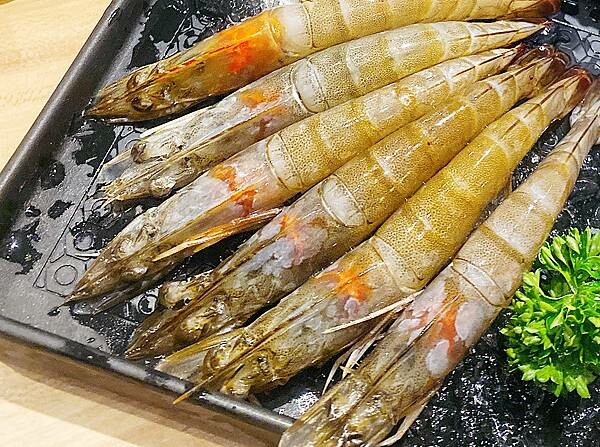 新莊火鍋推薦│大魔大滿足鍋物 超過8種特殊湯頭+一次滿足3種頂級和牛及海鮮套餐，商業午餐不用300吃到好滿足，肉品份量十足，湯頭用心調配，CP值非常高的極品火鍋店│新莊美食推薦-50.jpg