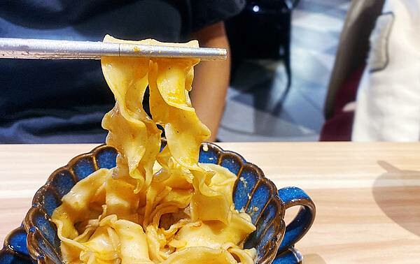 新莊火鍋推薦│大魔大滿足鍋物 超過8種特殊湯頭+一次滿足3種頂級和牛及海鮮套餐，商業午餐不用300吃到好滿足，肉品份量十足，湯頭用心調配，CP值非常高的極品火鍋店│新莊美食推薦-99.jpg