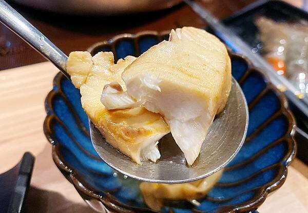 新莊火鍋推薦│大魔大滿足鍋物 超過8種特殊湯頭+一次滿足3種頂級和牛及海鮮套餐，商業午餐不用300吃到好滿足，肉品份量十足，湯頭用心調配，CP值非常高的極品火鍋店│新莊美食推薦-87.jpg