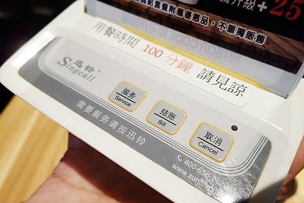 新莊火鍋推薦│大魔大滿足鍋物 超過8種特殊湯頭+一次滿足3種頂級和牛及海鮮套餐，商業午餐不用300吃到好滿足，肉品份量十足，湯頭用心調配，CP值非常高的極品火鍋店│新莊美食推薦-22.jpg