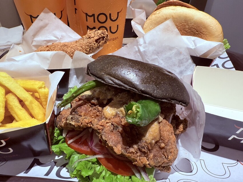 MOUMOU漢堡登場！微風南山新開幕必吃，台北美式漢堡推薦。