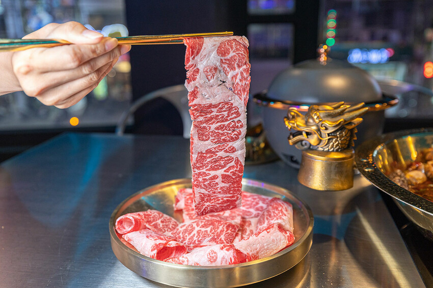 夯爐-麻辣烤鴨鍋｜逢甲烤鴨、逢甲麻辣鍋、逢甲美食、逢甲火鍋、逢甲必吃