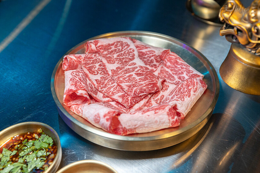 夯爐-麻辣烤鴨鍋｜逢甲烤鴨、逢甲麻辣鍋、逢甲美食、逢甲火鍋、逢甲必吃