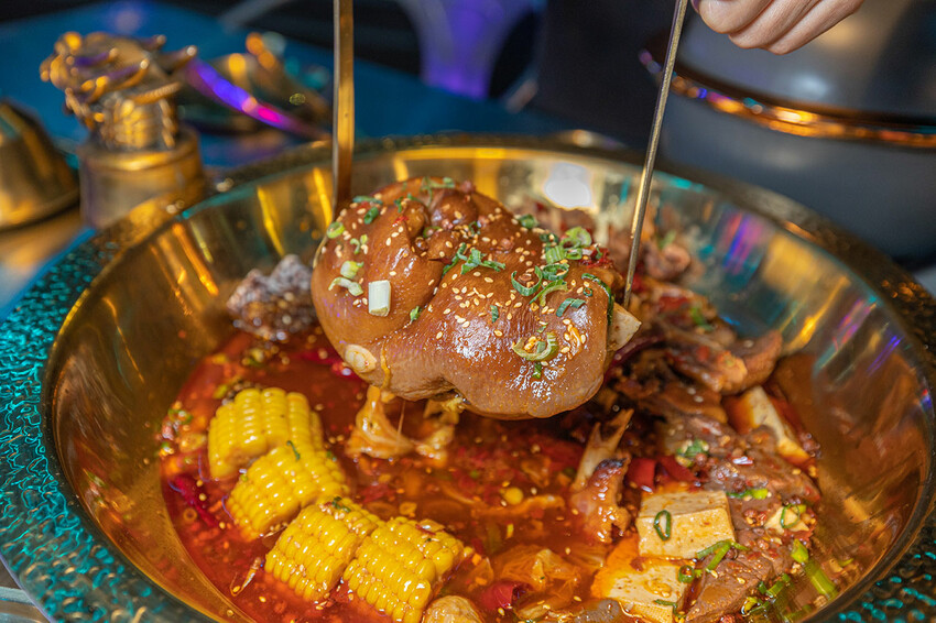 夯爐-麻辣烤鴨鍋｜逢甲烤鴨、逢甲麻辣鍋、逢甲美食、逢甲火鍋、逢甲必吃