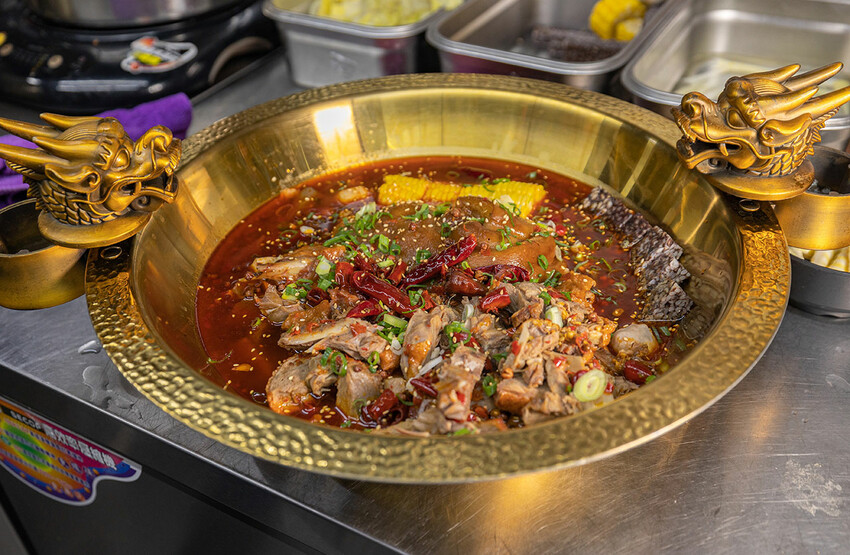 夯爐-麻辣烤鴨鍋｜逢甲烤鴨、逢甲麻辣鍋、逢甲美食、逢甲火鍋、逢甲必吃