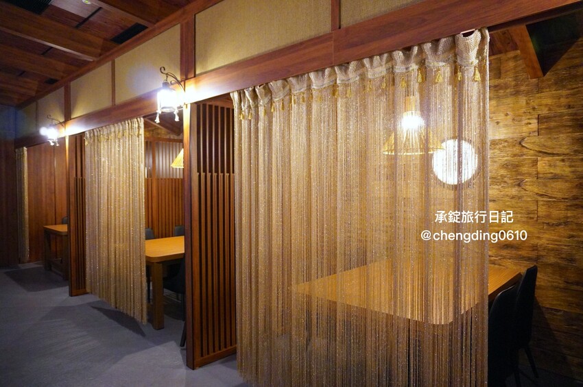 台中市北屯區日本米其林二星主廚《無菜單料理》,11月免費招待吃螃蟹, 餐廳還有兩隻梅花鹿! - 承錠旅行日記