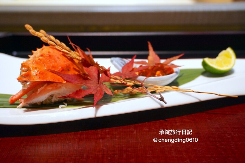 台中市北屯區日本米其林二星主廚《無菜單料理》,11月免費招待吃螃蟹, 餐廳還有兩隻梅花鹿! - 承錠旅行日記