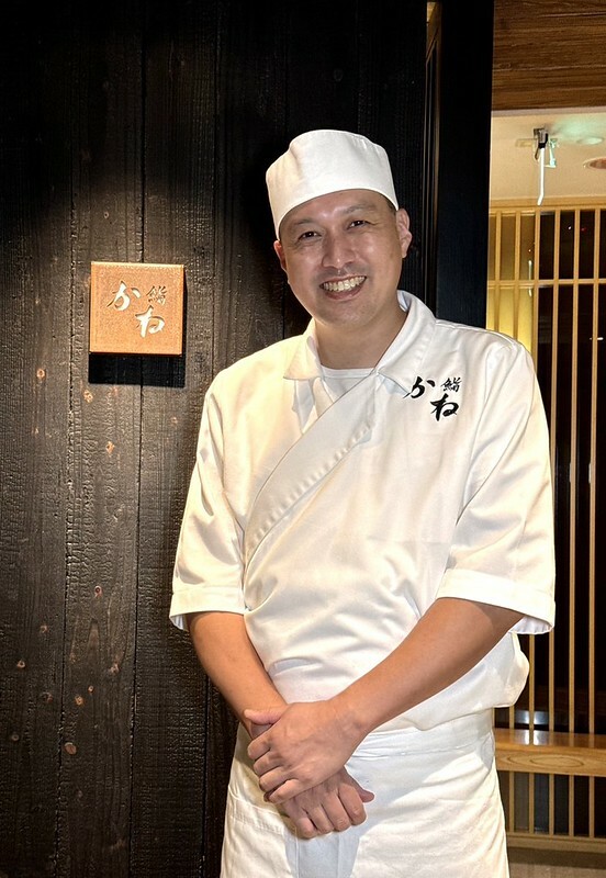 忠孝復興站3分鐘就到！東區日料「鮨金 Sushi Kane」，三家米其林經驗主廚、炭燒大間鮪蛇腹握壽司必吃。