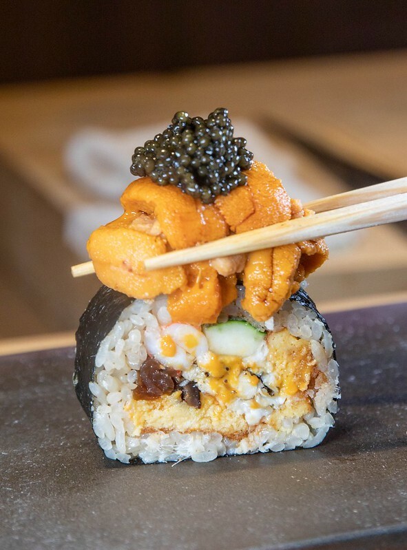 忠孝復興站3分鐘就到！東區日料「鮨金 Sushi Kane」，三家米其林經驗主廚、炭燒大間鮪蛇腹握壽司必吃。