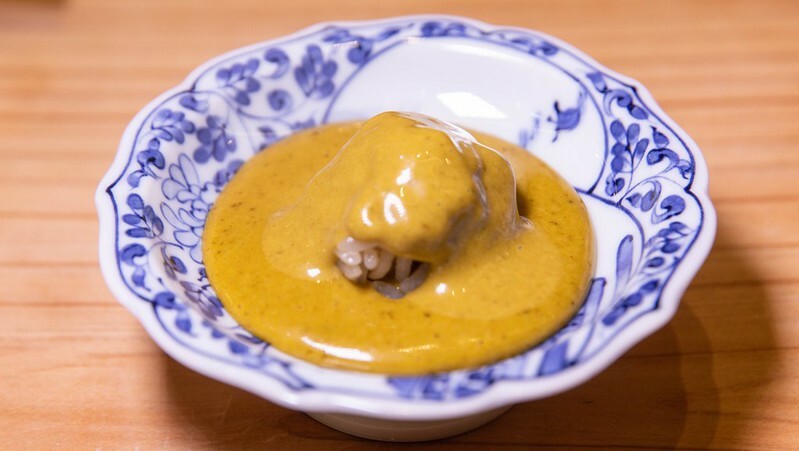 忠孝復興站3分鐘就到！東區日料「鮨金 Sushi Kane」，三家米其林經驗主廚、炭燒大間鮪蛇腹握壽司必吃。