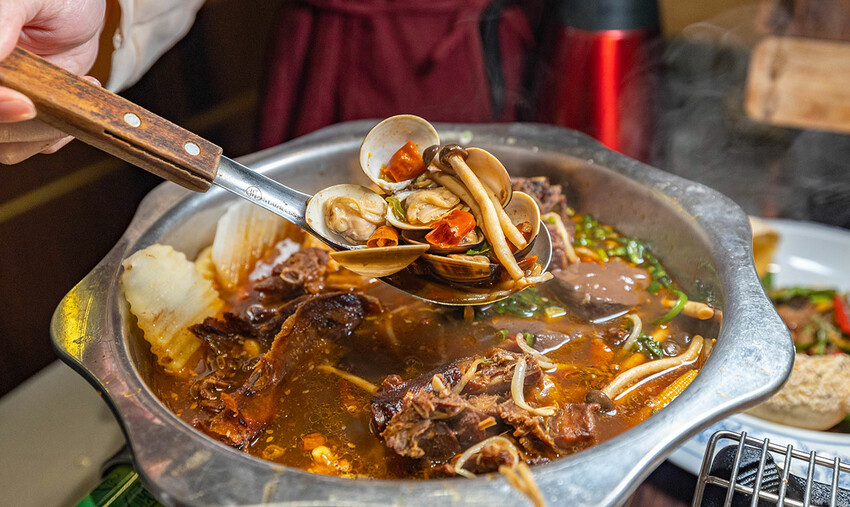 墨川四川樟茶烤鴨｜2025台南美食推薦