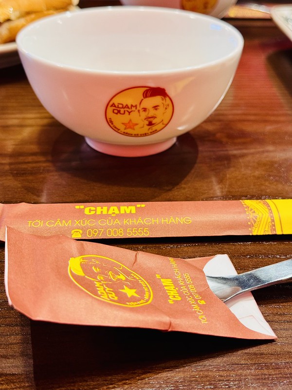 中壢火車站美食推薦！Adam Quy越南河粉超道地，經典順化牛肉米線必吃。