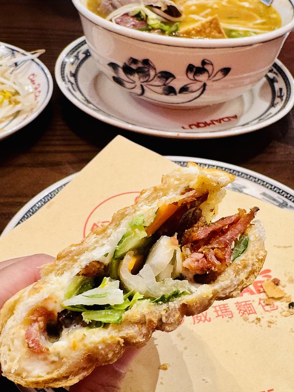 中壢火車站美食推薦！Adam Quy越南河粉超道地，經典順化牛肉米線必吃。