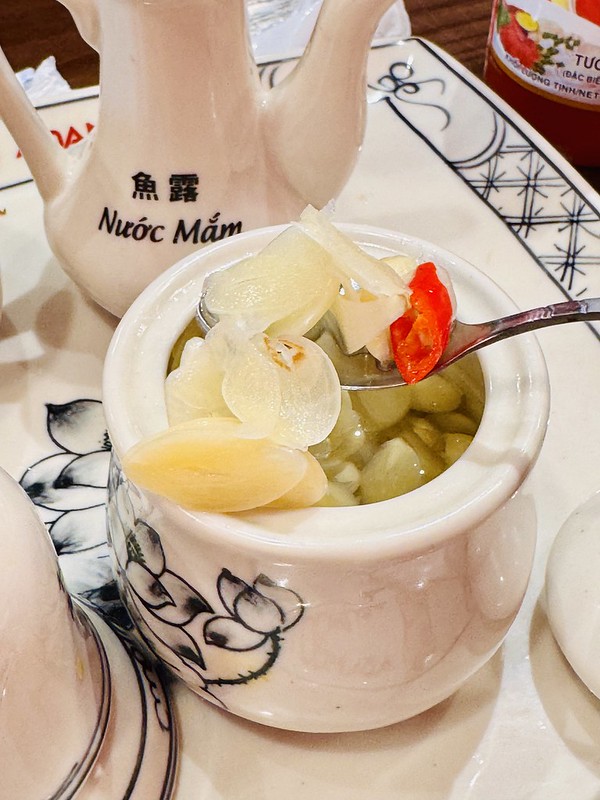 中壢火車站美食推薦！Adam Quy越南河粉超道地，經典順化牛肉米線必吃。